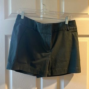 Loft Rivera shorts in army green. Size 8 NWOT